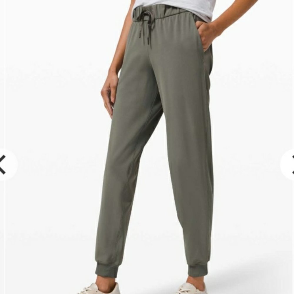 Lululemon On The Fly Joggers